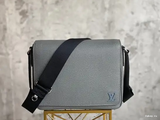 VUITTON PM DISTRICT LOUIS 0505